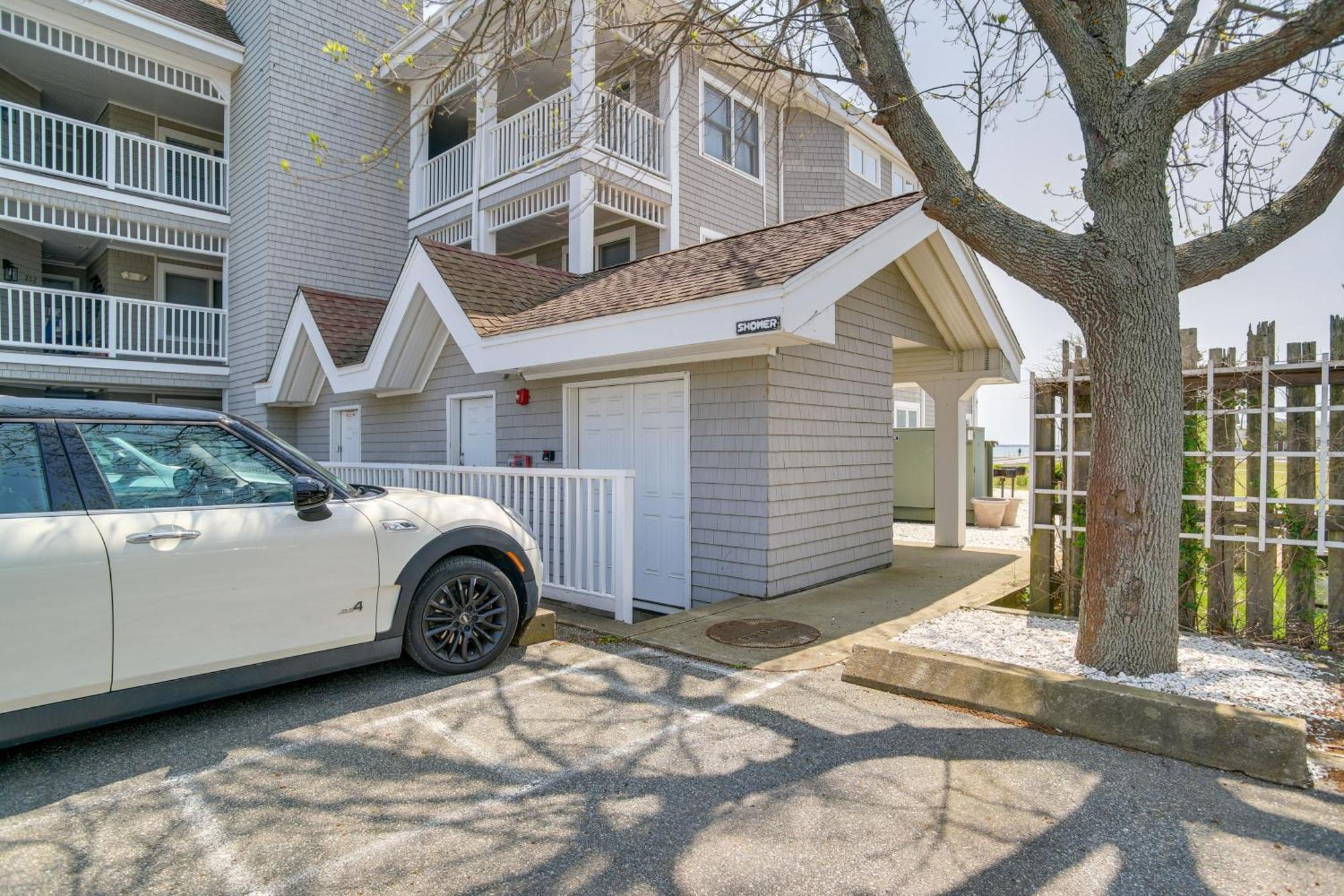 Breezy Oak Bluffs Condo - Steps To Inkwell Beach! Exteriör bild