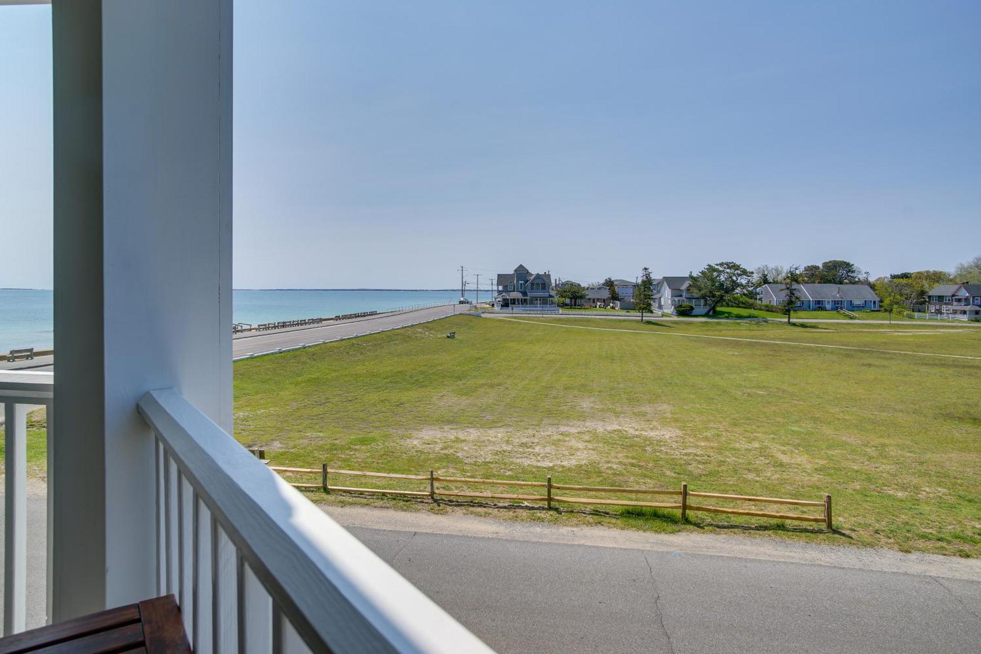 Breezy Oak Bluffs Condo - Steps To Inkwell Beach! Exteriör bild