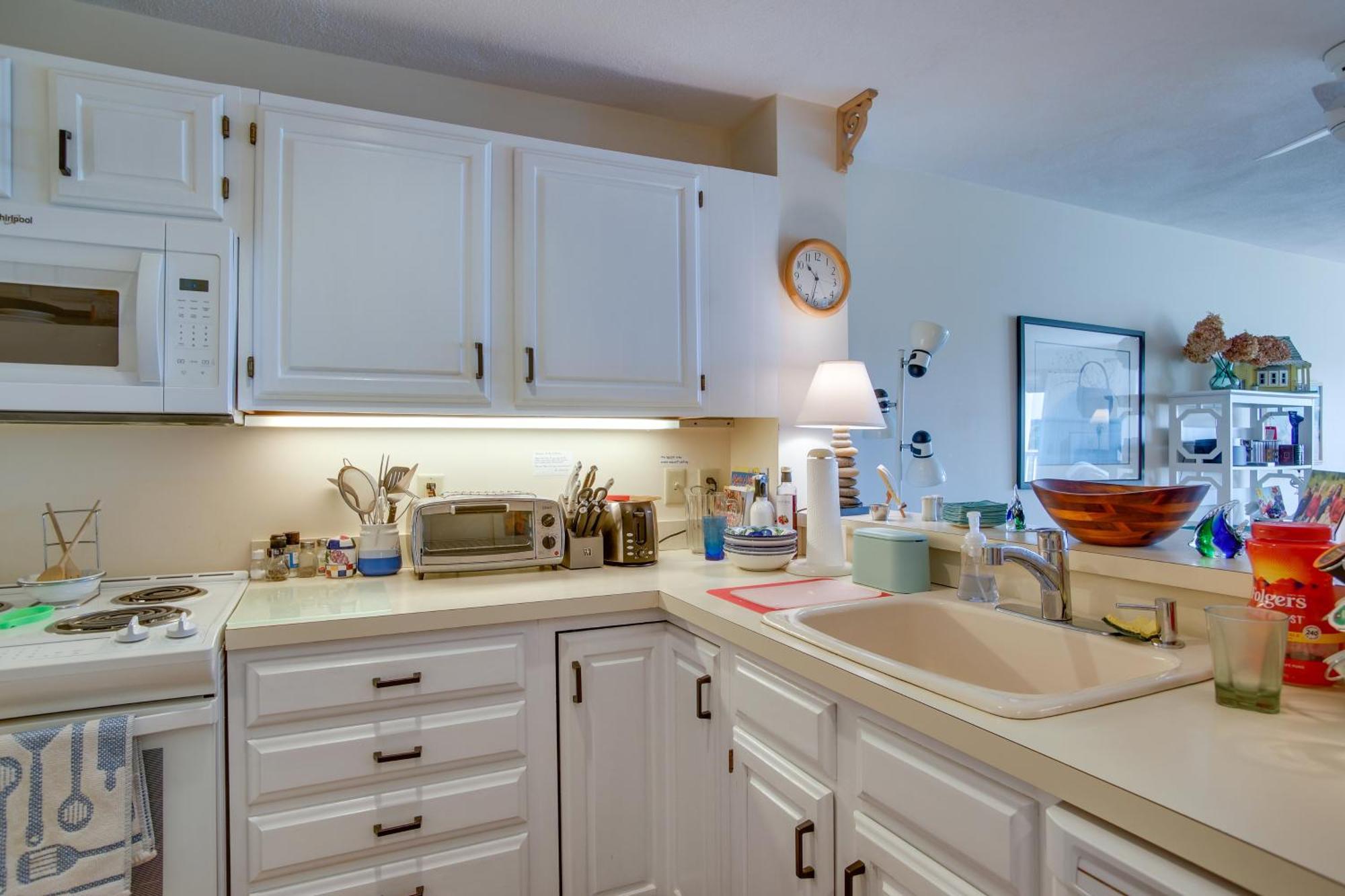 Breezy Oak Bluffs Condo - Steps To Inkwell Beach! Exteriör bild