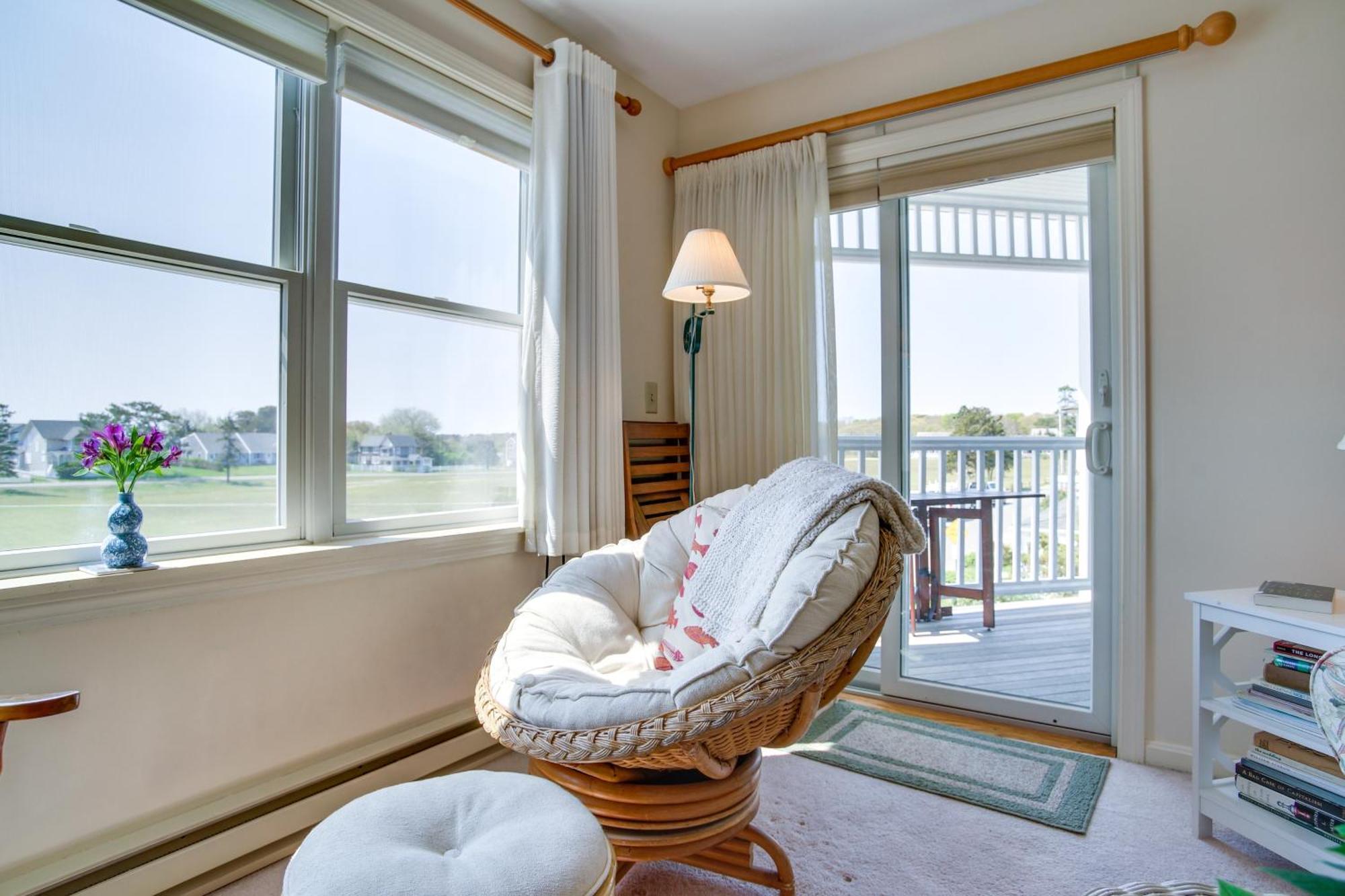 Breezy Oak Bluffs Condo - Steps To Inkwell Beach! Exteriör bild